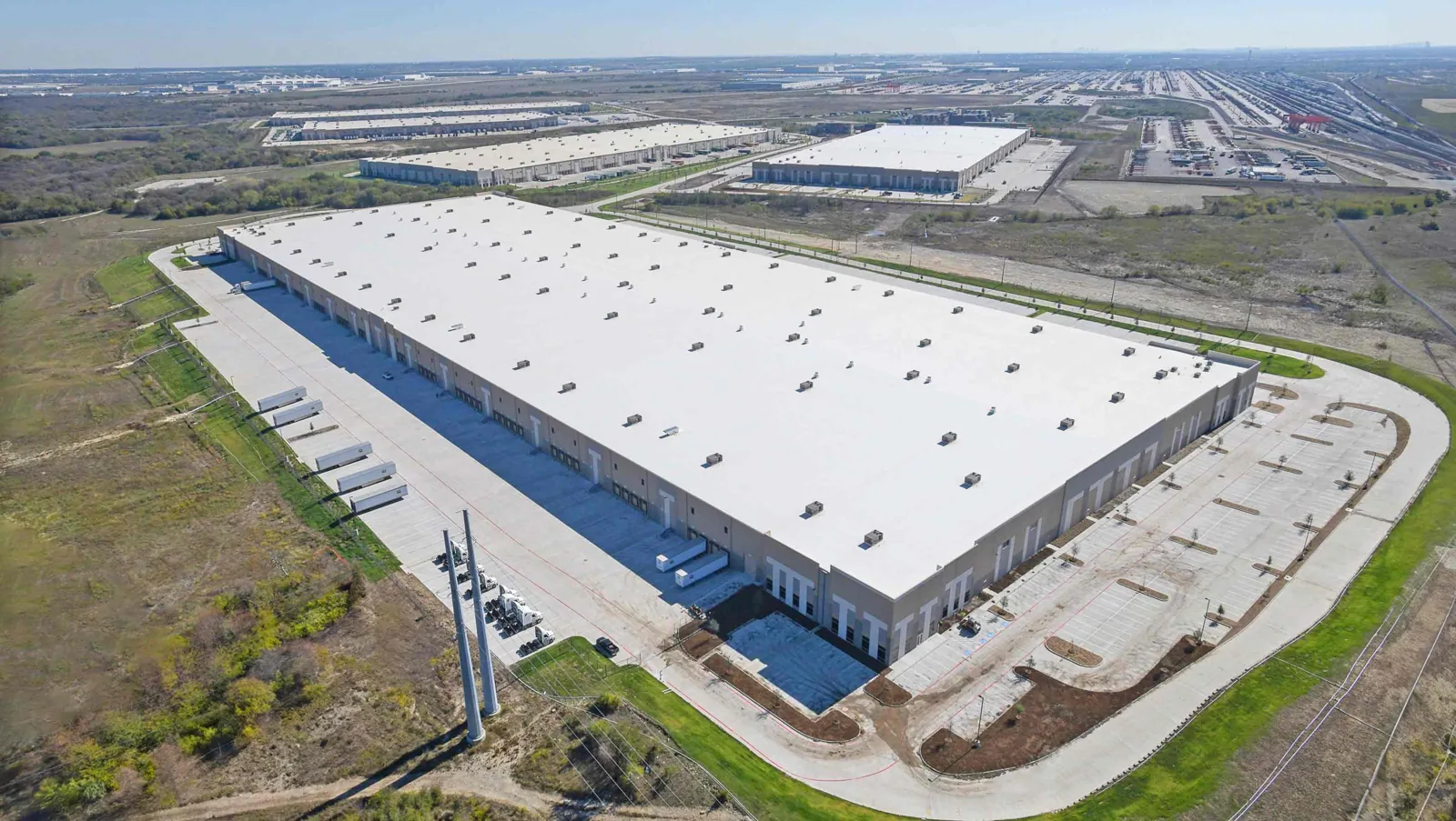 Logistics and 3PL Roofing in Clovis, CA Logistics and 3PL Roofing in Clovis, CA